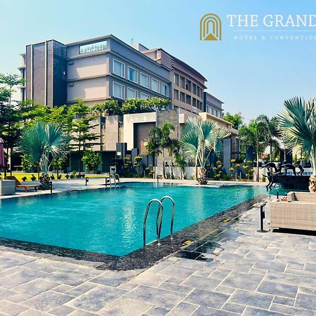 The Grand Arc Hotel & Convention Centre Shahjahanpur ภายนอก รูปภาพ