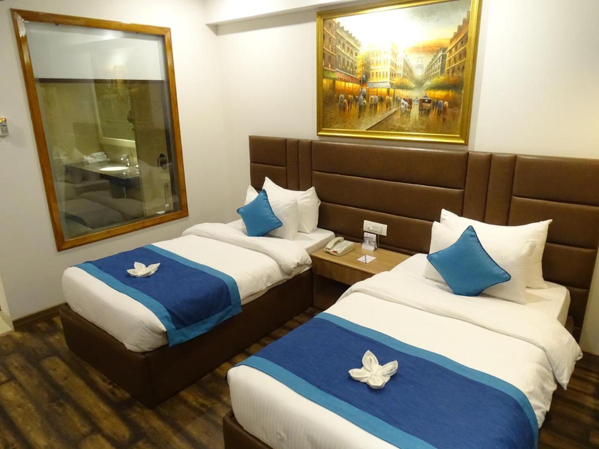 The Grand Arc Hotel & Convention Centre Shahjahanpur ภายนอก รูปภาพ