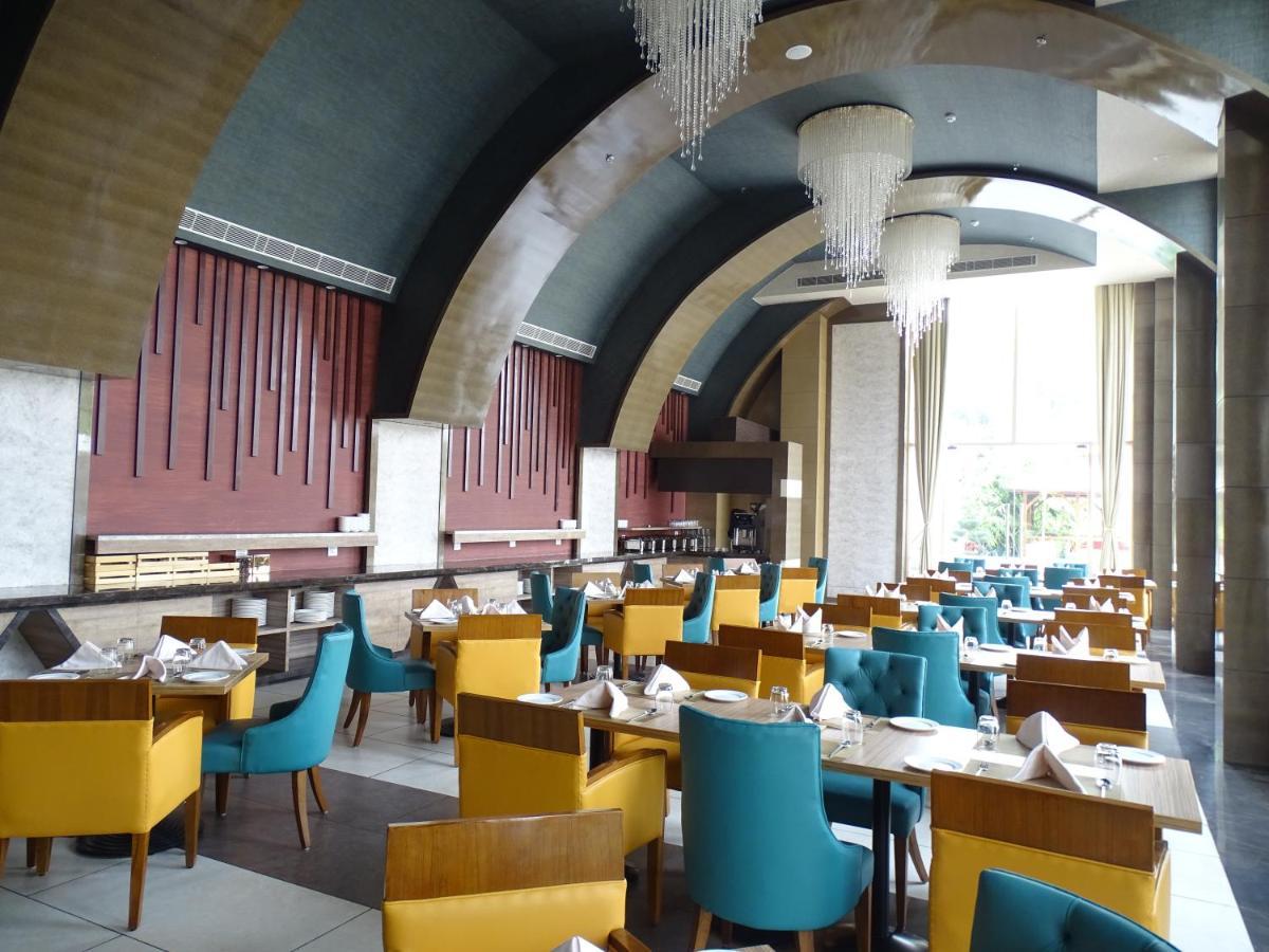 The Grand Arc Hotel & Convention Centre Shahjahanpur ภายนอก รูปภาพ