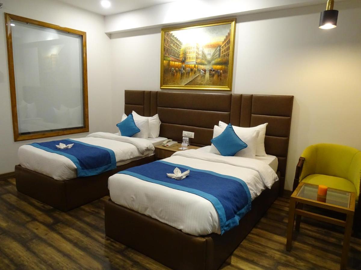 The Grand Arc Hotel & Convention Centre Shahjahanpur ภายนอก รูปภาพ
