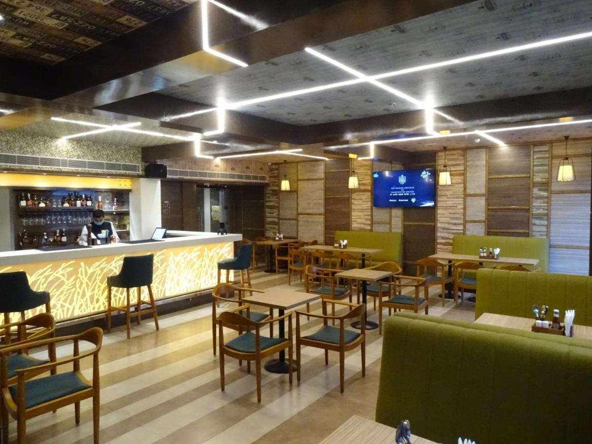 The Grand Arc Hotel & Convention Centre Shahjahanpur ภายนอก รูปภาพ