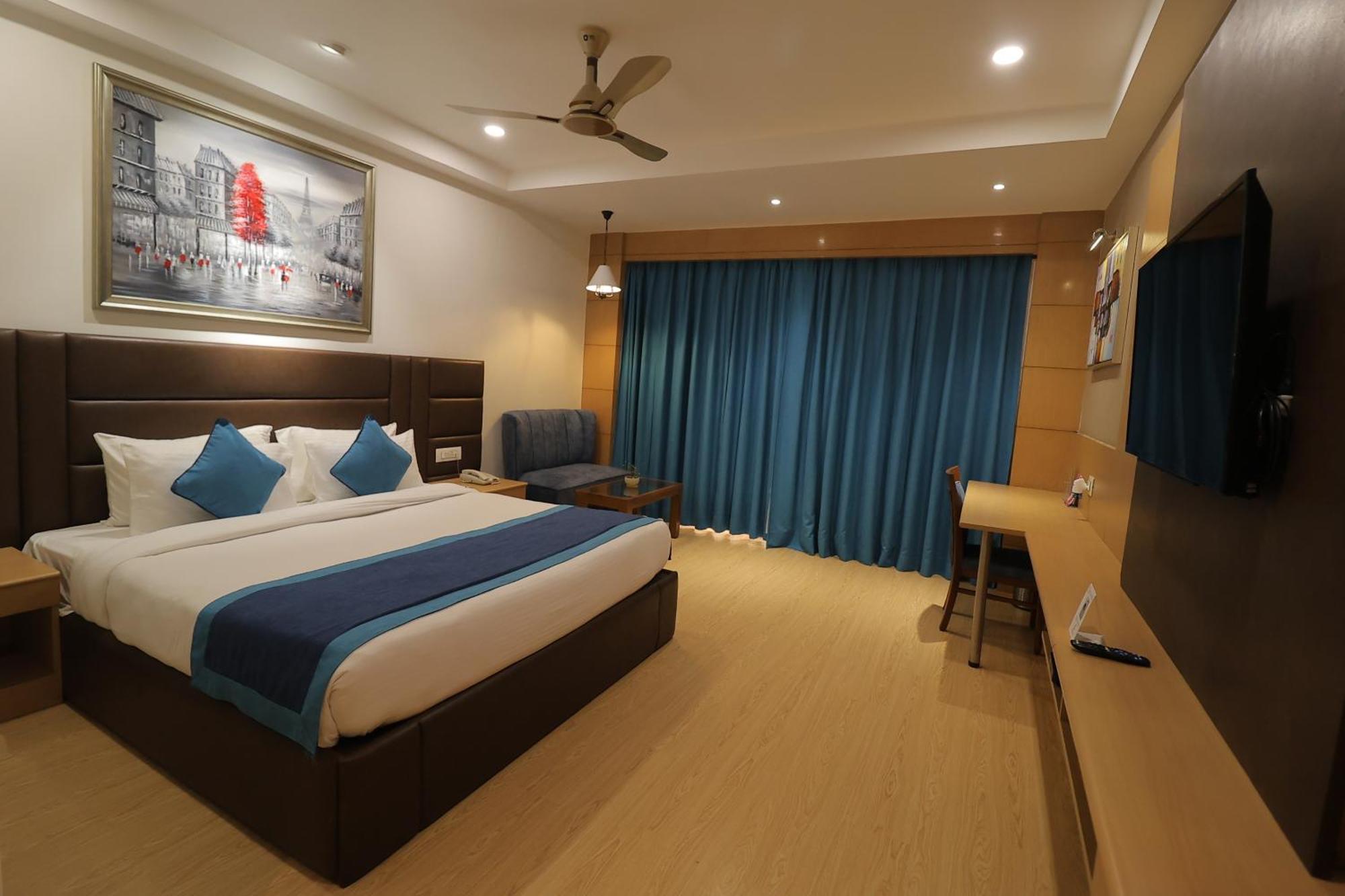 The Grand Arc Hotel & Convention Centre Shahjahanpur ภายนอก รูปภาพ